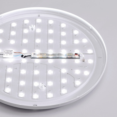 트렌마켓플랜룩스플랜룩스 티르 리모컨 원형 LED방등 50W 안방 조명 led등